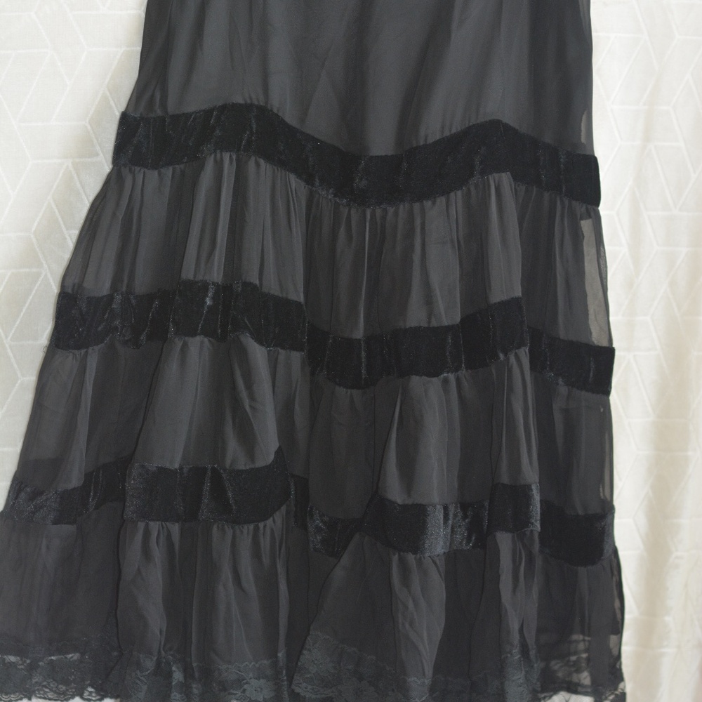 Black Tiered Skirt Sz L